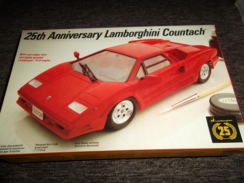 1/24 LAMBORGHINI COUNTACH 25TH ANNVSRY