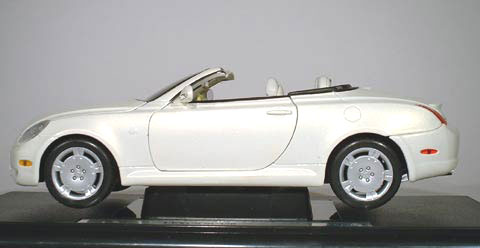 1/18 PEARL 2002 LEXUS SC430